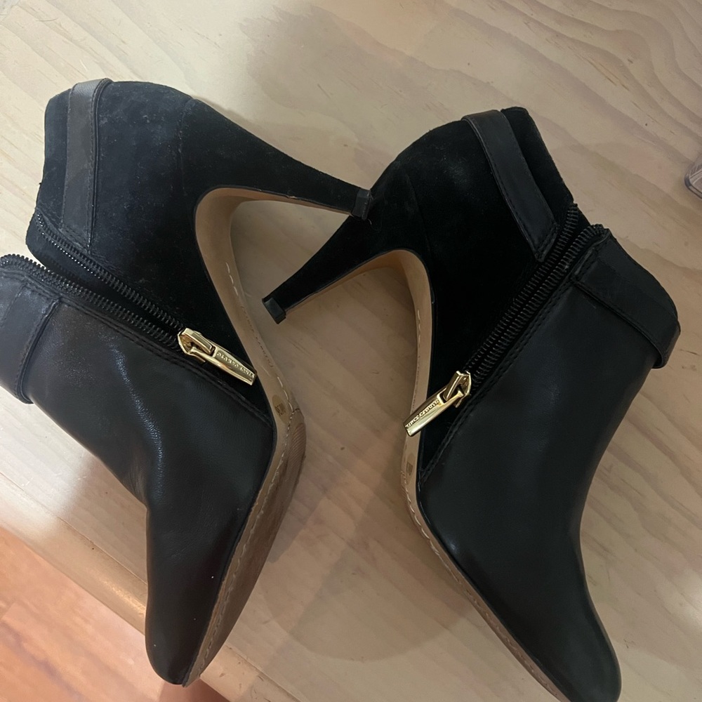 Black suede women’s Vince Camuto black booties - Picture 3 of 7